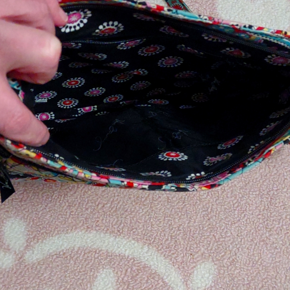 EUC Vera Bradley purse, adjustable strap. - Picture 4 of 5